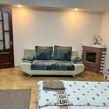 Apartment Oksi Львів Екстер'єр фото